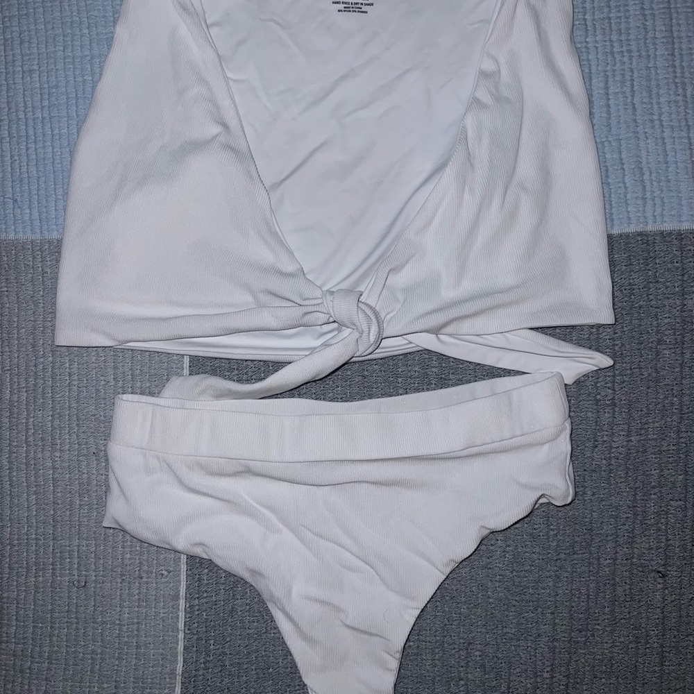 MYRA SWIM - White Set - Medium Top and Large Bottom